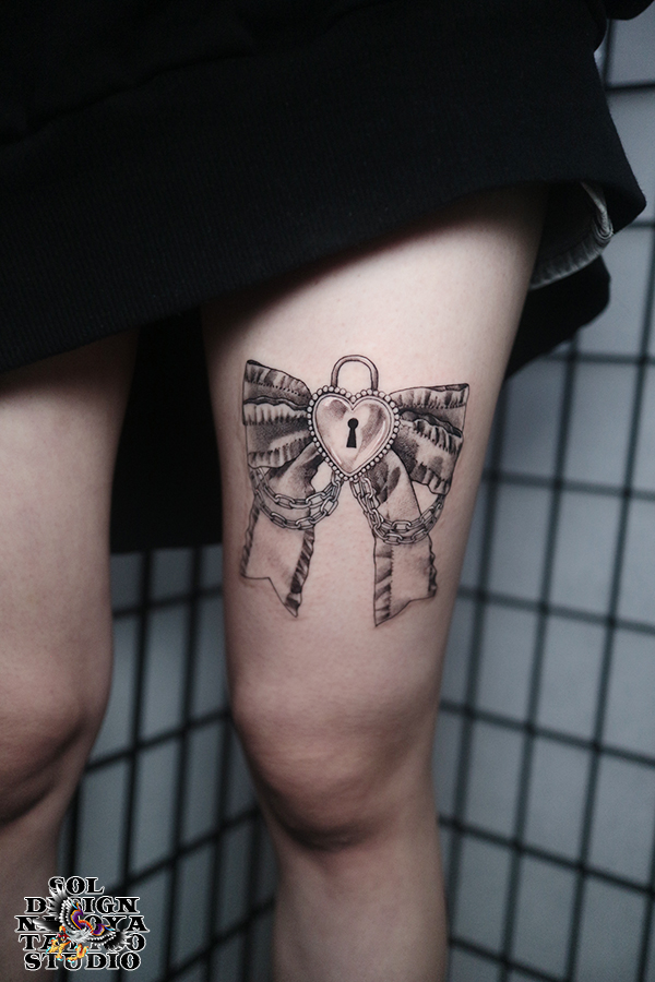 名古屋　タトゥー　女性